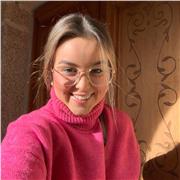 Profesora de Lengua Castellana y Literatura para impartir clases en edades de Educación Primaria